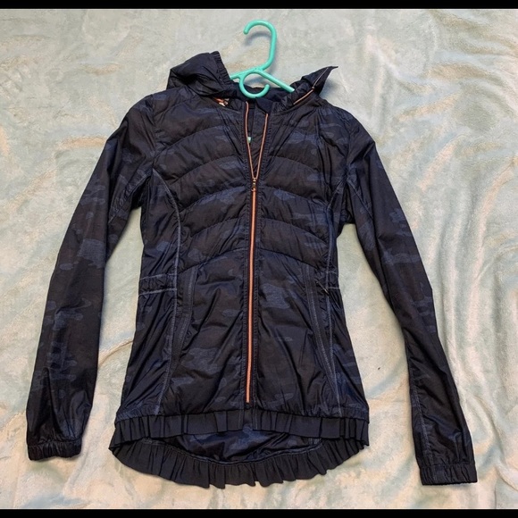 Lululemon Spring Fling Camo Coat - Picture 3 of 7